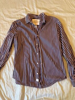 Frank & Eileen Blue & Red Stripe shirt